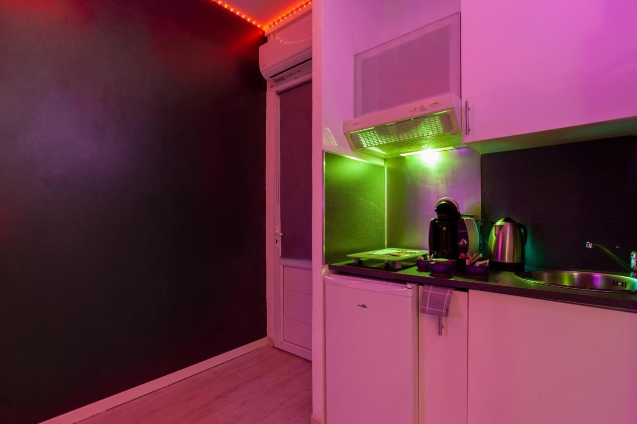 Love Room Avec Balneo Toulon Exterior foto