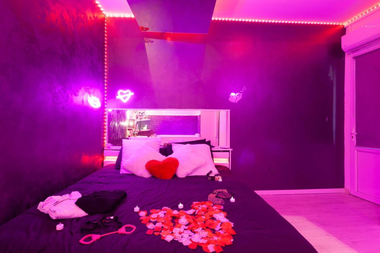 Love Room Avec Balneo Toulon Exterior foto